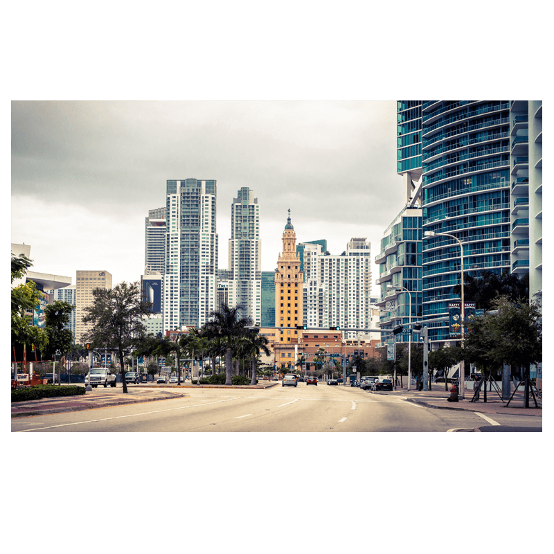 Πίνακας σε καμβά με το Miami Street 170x105 Τελαρωμένος καμβάς σε ξύλο με πάχος 2cm