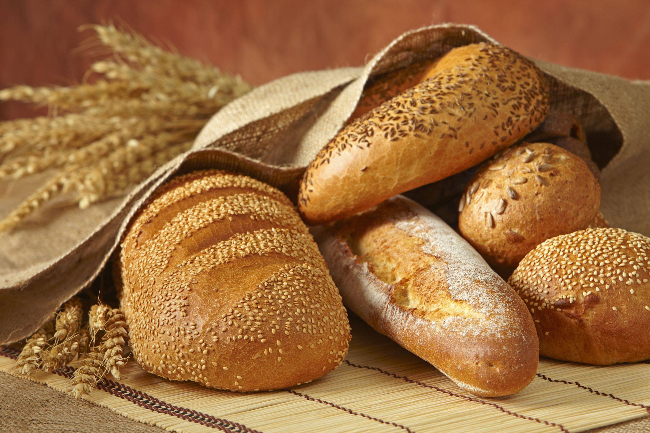 Ταπετσαρία με διάφορα είδη ψωμιού